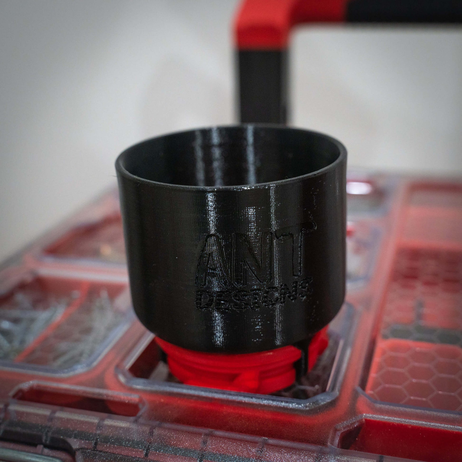 packout cup holder twist mount red black