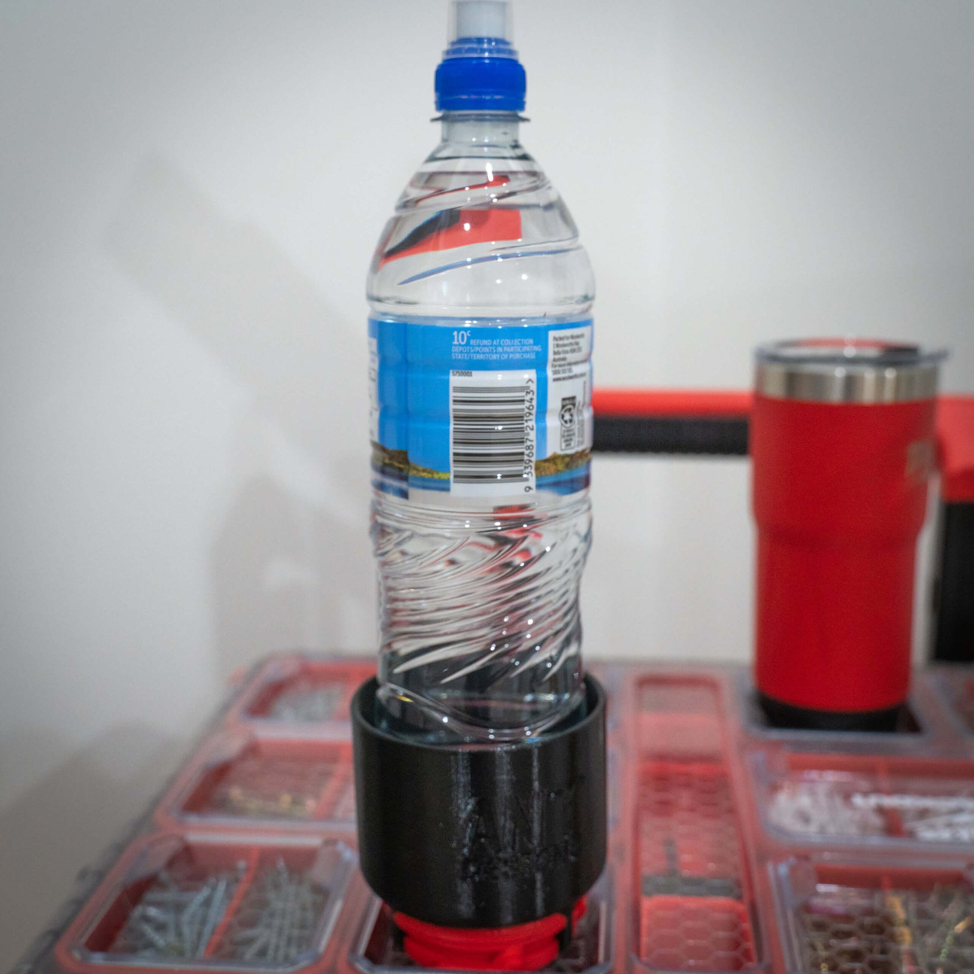 packout cup holder twist mount red black