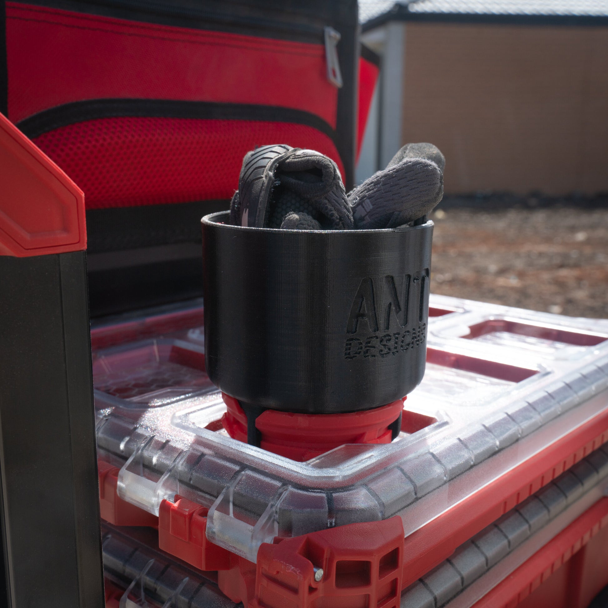 packout cup holder twist mount red black