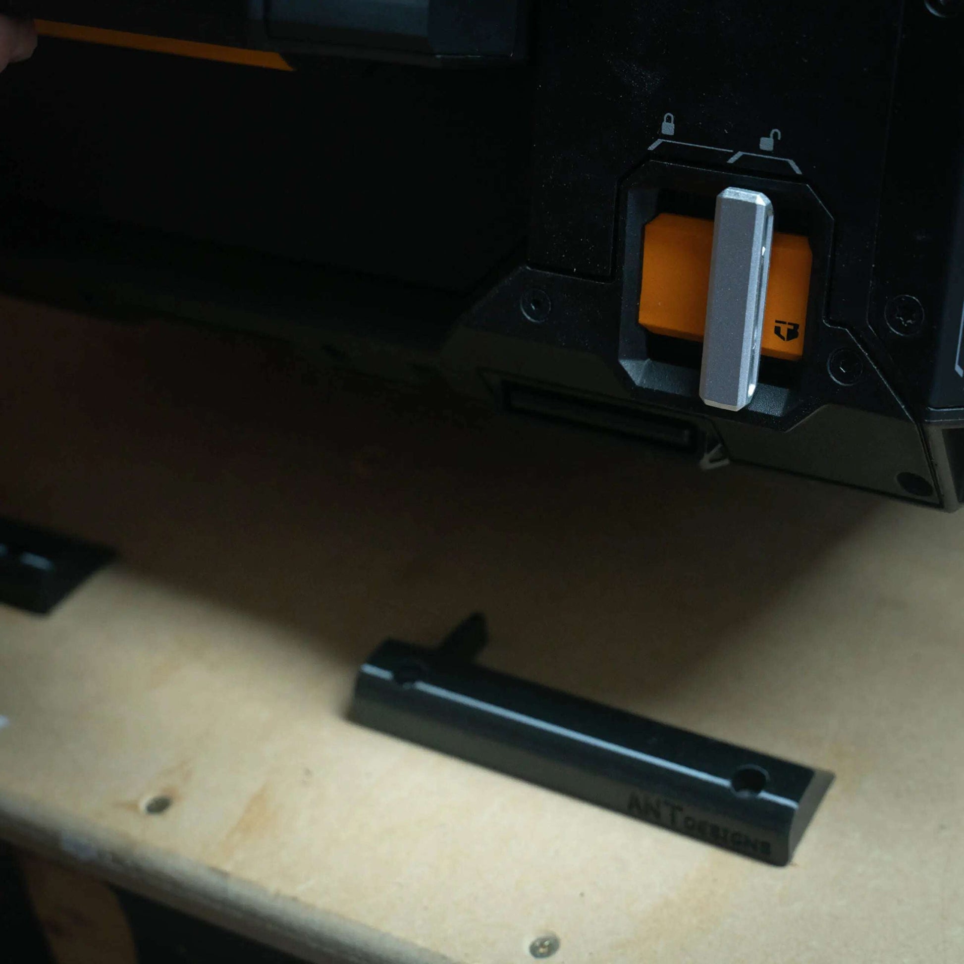 Mounting Brackets | StackTech  packout australia