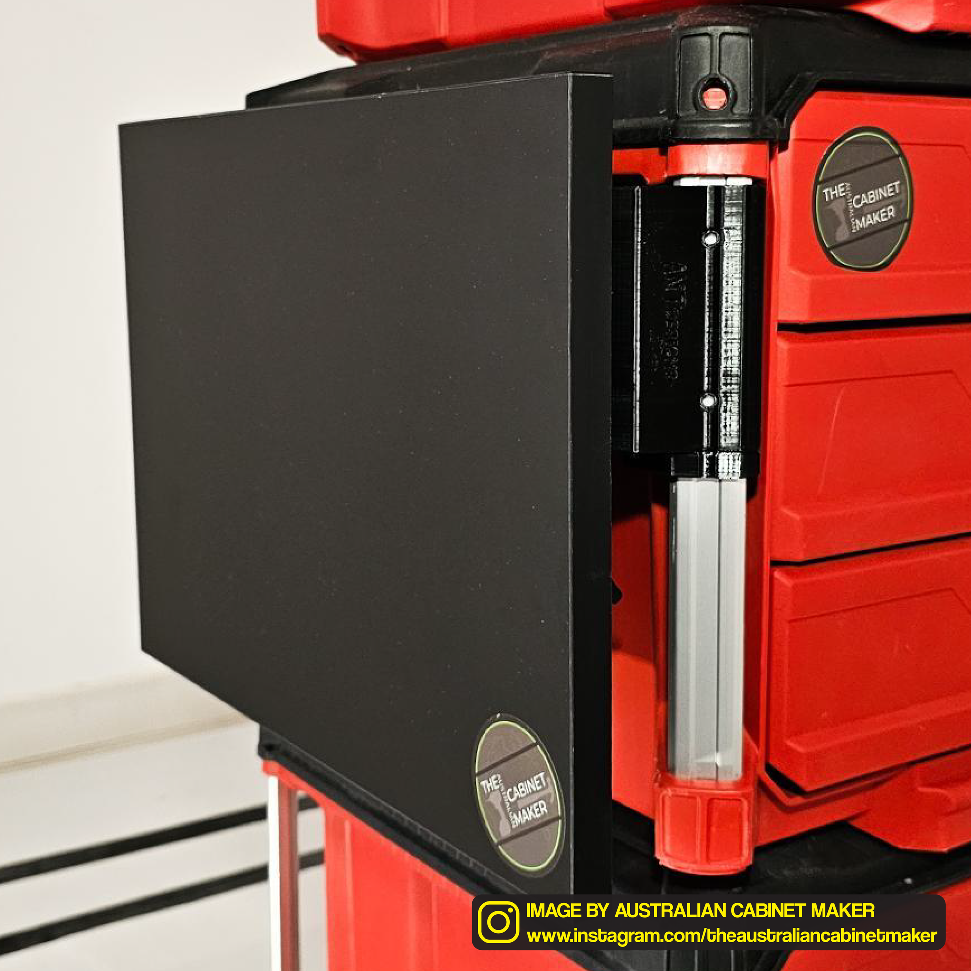 packout folding table kit brackets red black